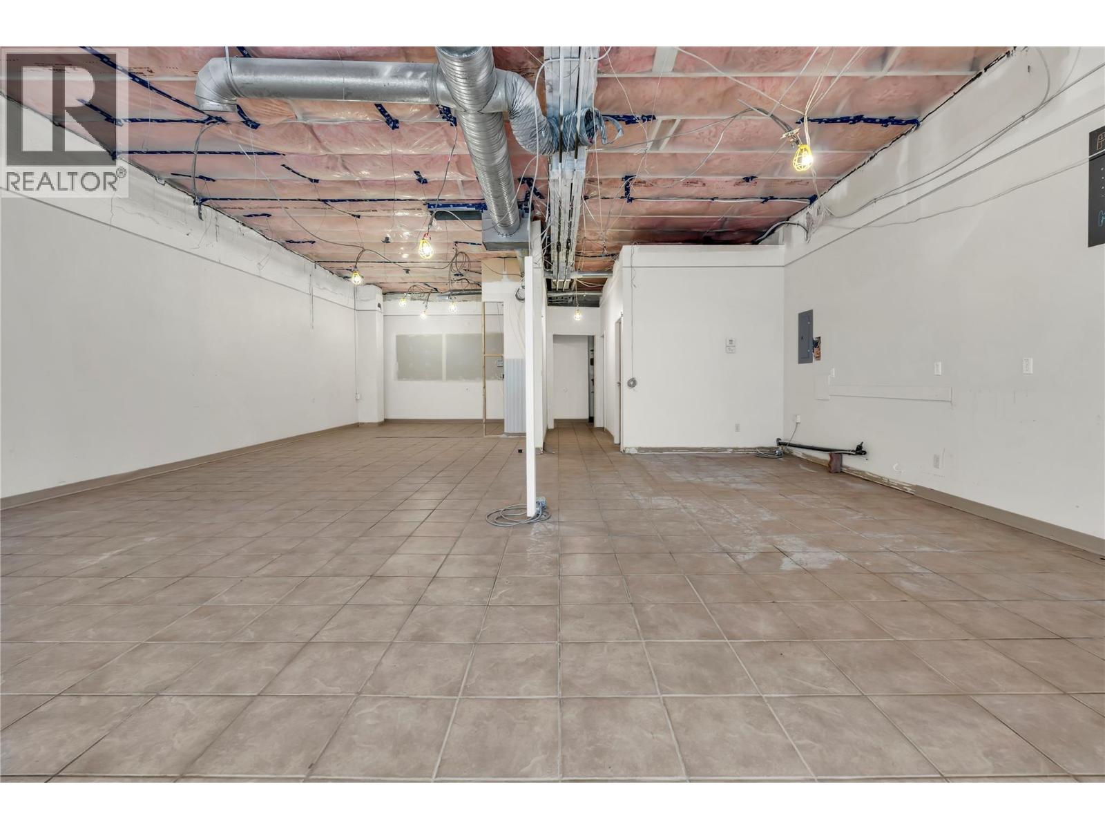 100 564 Main Street, Penticton