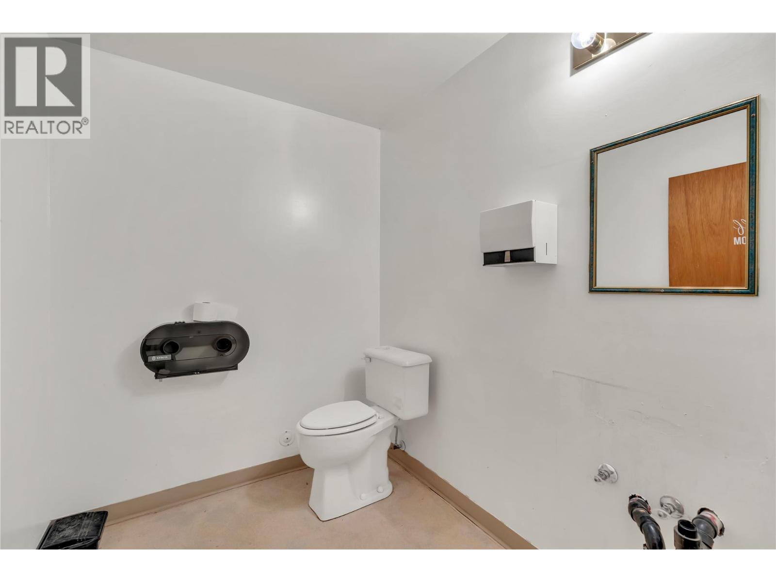 100 564 Main Street, Penticton