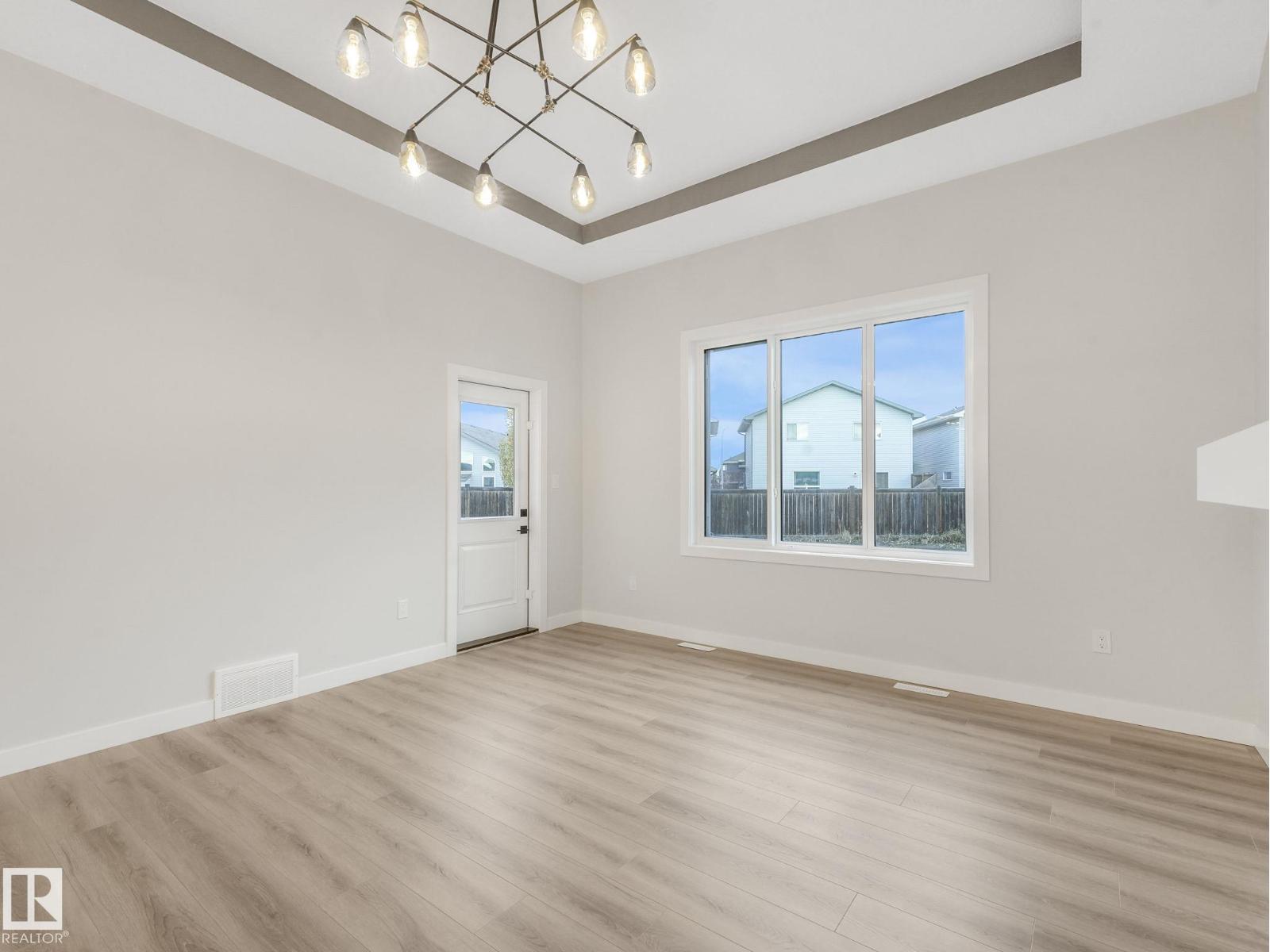 36 Dalquist bay, Leduc