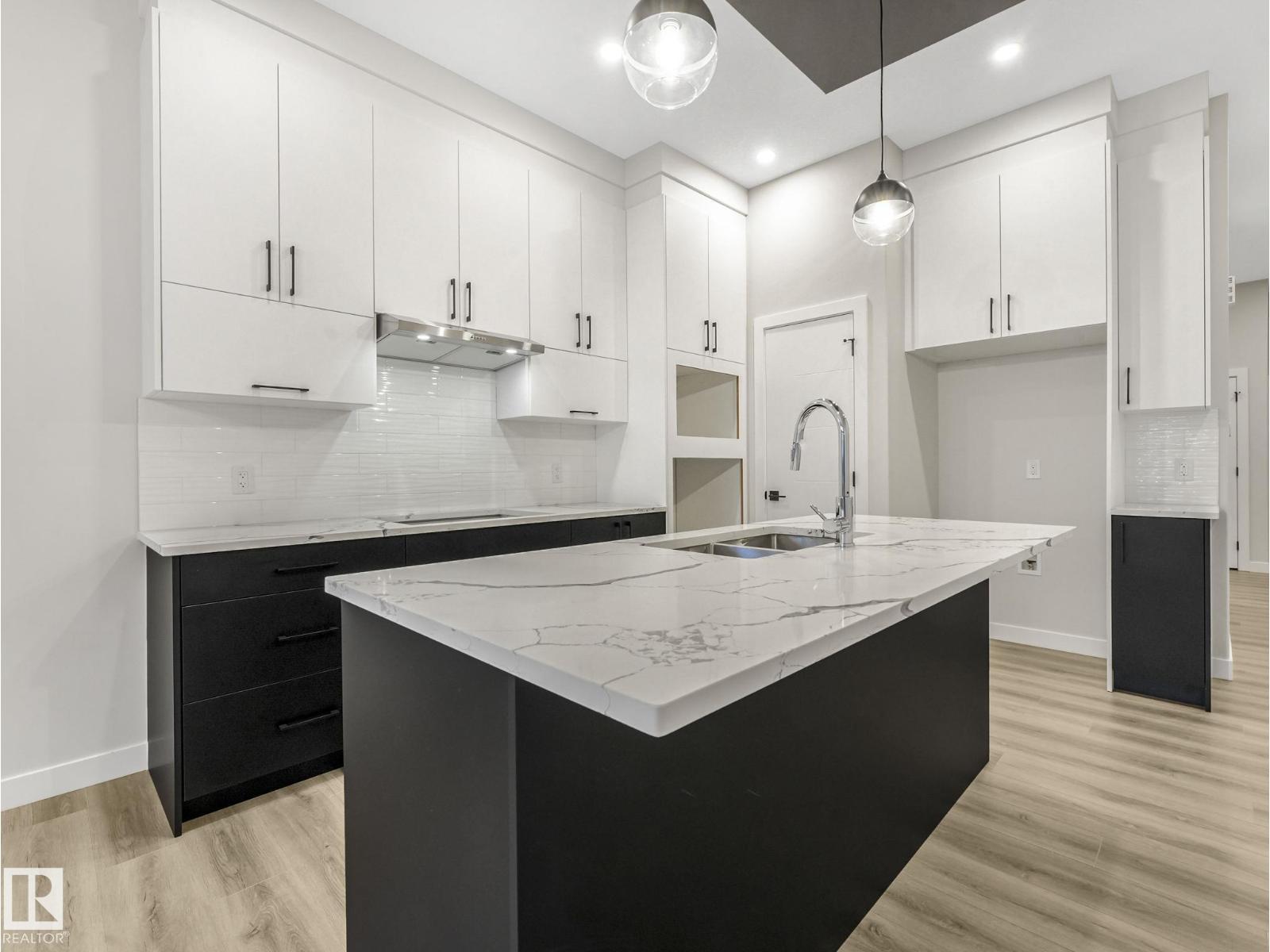 36 Dalquist bay, Leduc