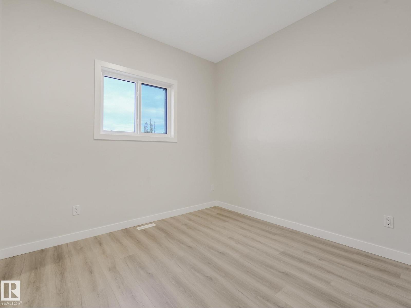 36 Dalquist bay, Leduc