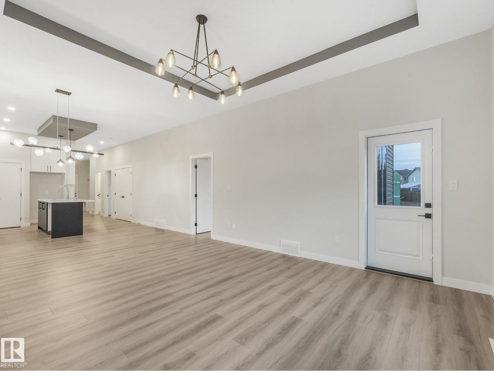 36 Dalquist bay, Leduc