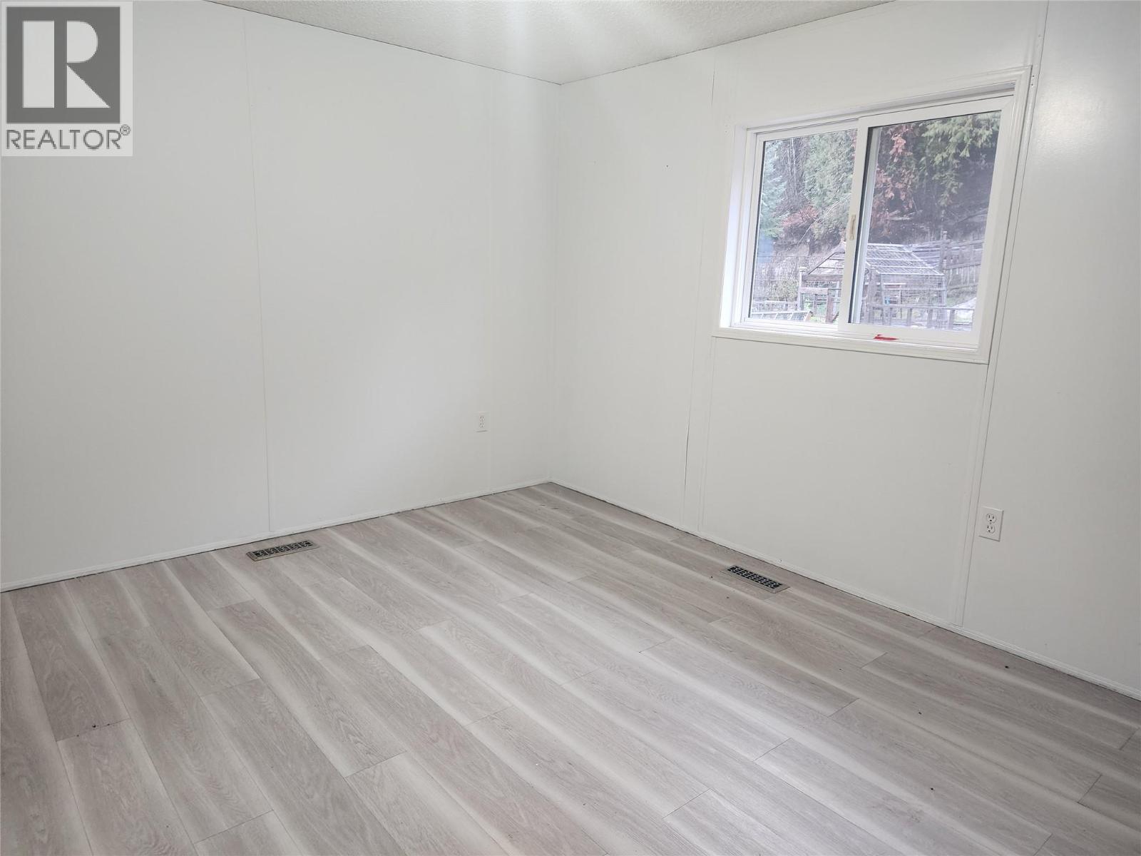 1531 MOUNTAIN RIDGE ROAD - 13