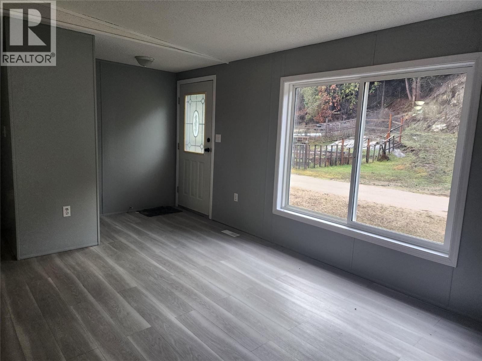 1531 MOUNTAIN RIDGE ROAD - 14