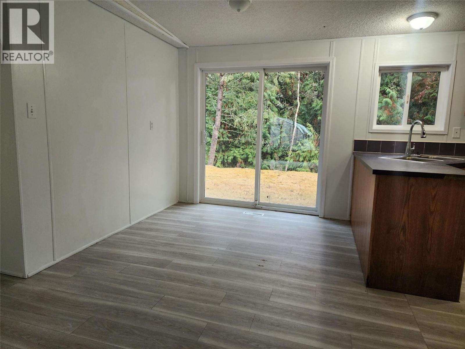 1531 MOUNTAIN RIDGE ROAD - 11