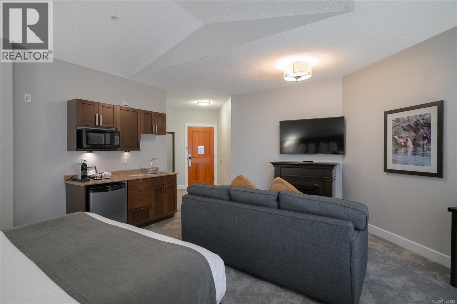 310D 1730 Riverside Lane, Courtenay