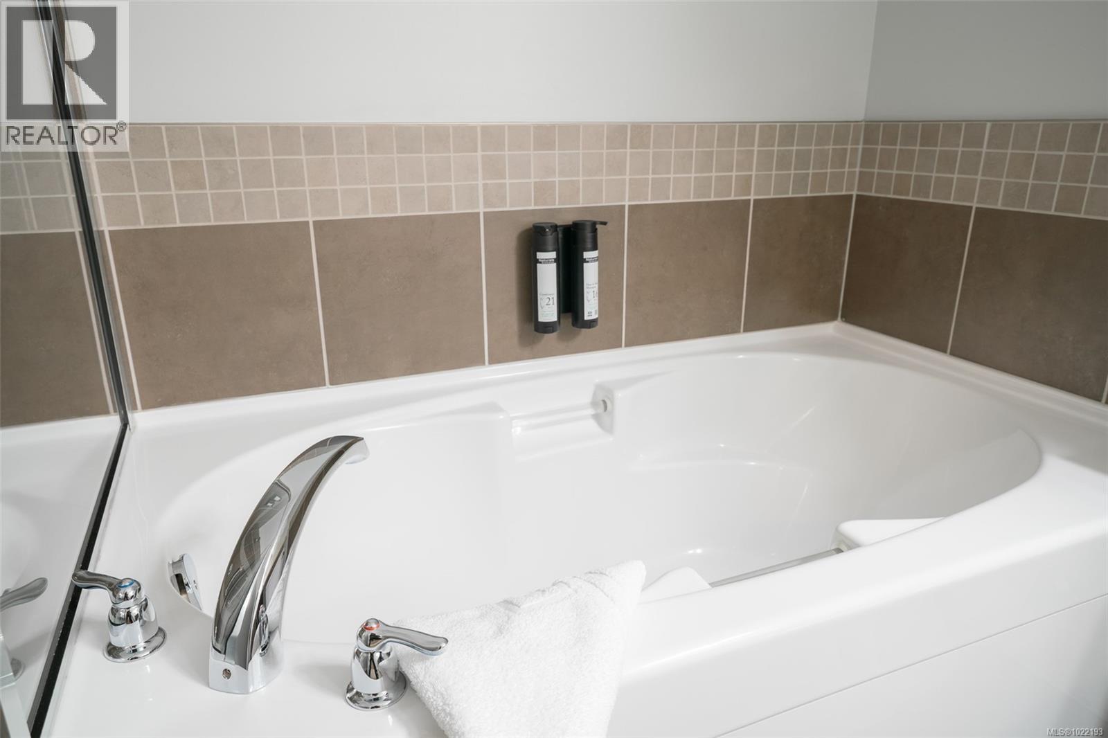 310D 1730 Riverside Lane, Courtenay