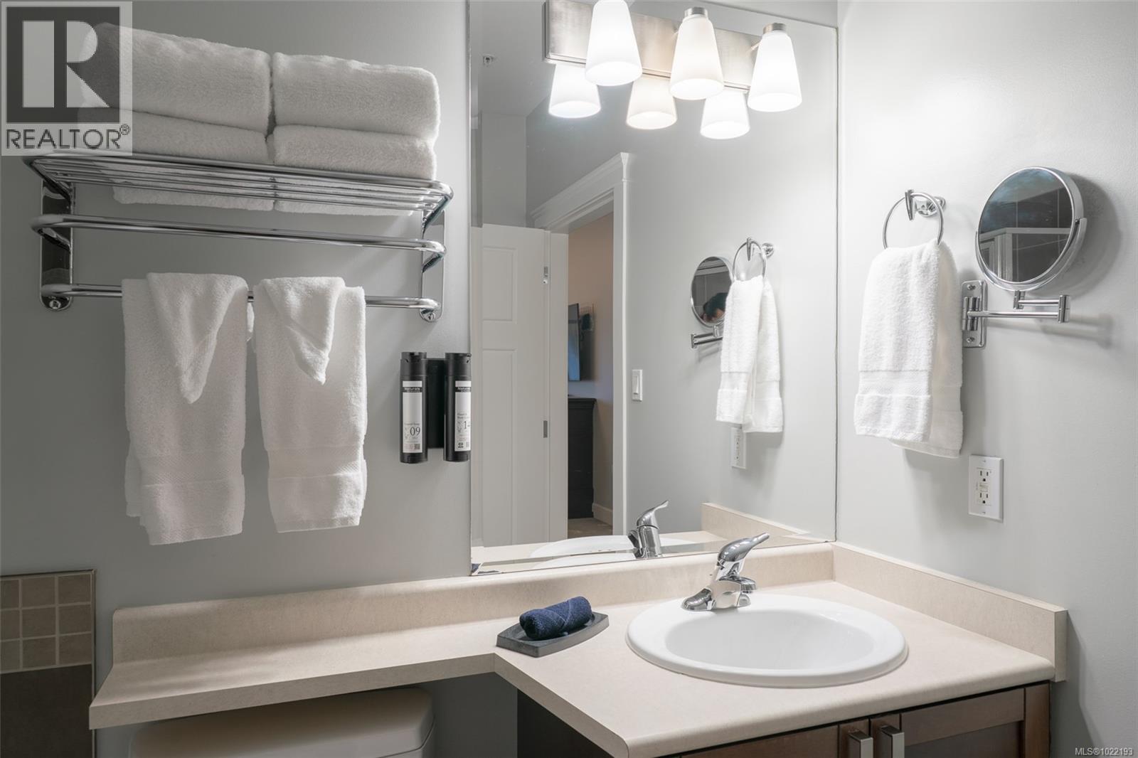 310D 1730 Riverside Lane, Courtenay