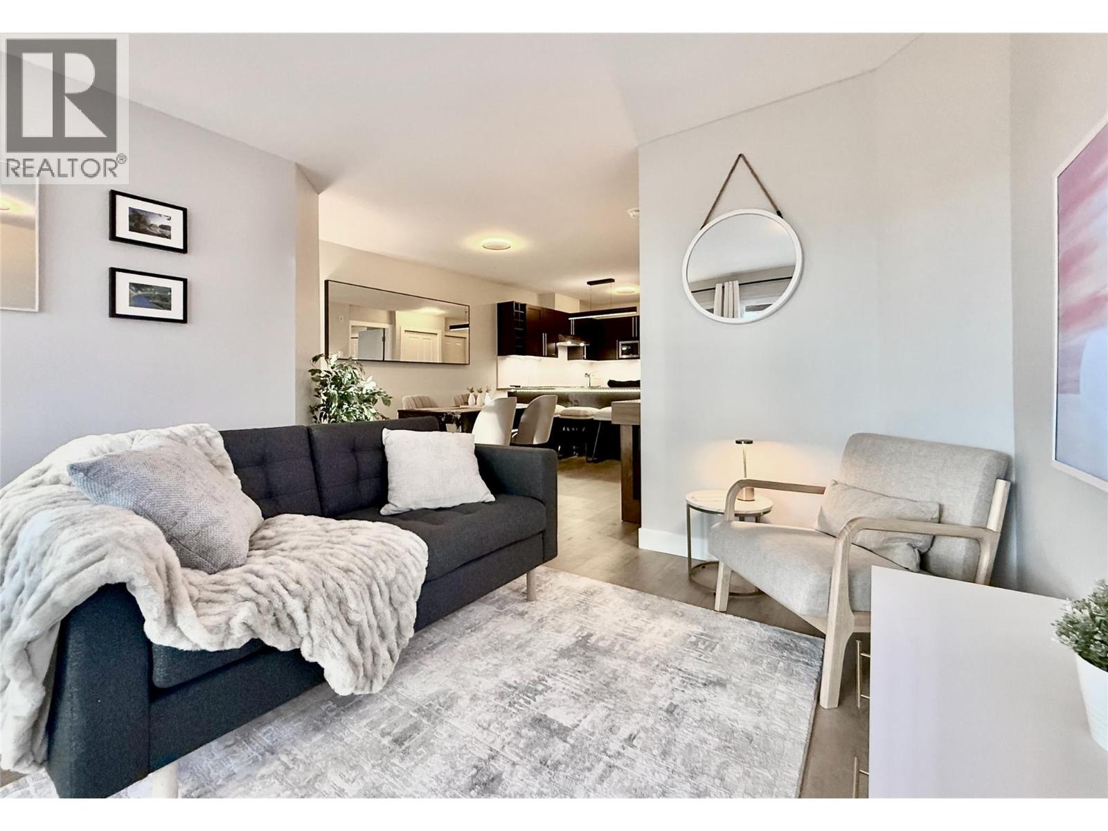 324 1099 Sunset Drive, Kelowna