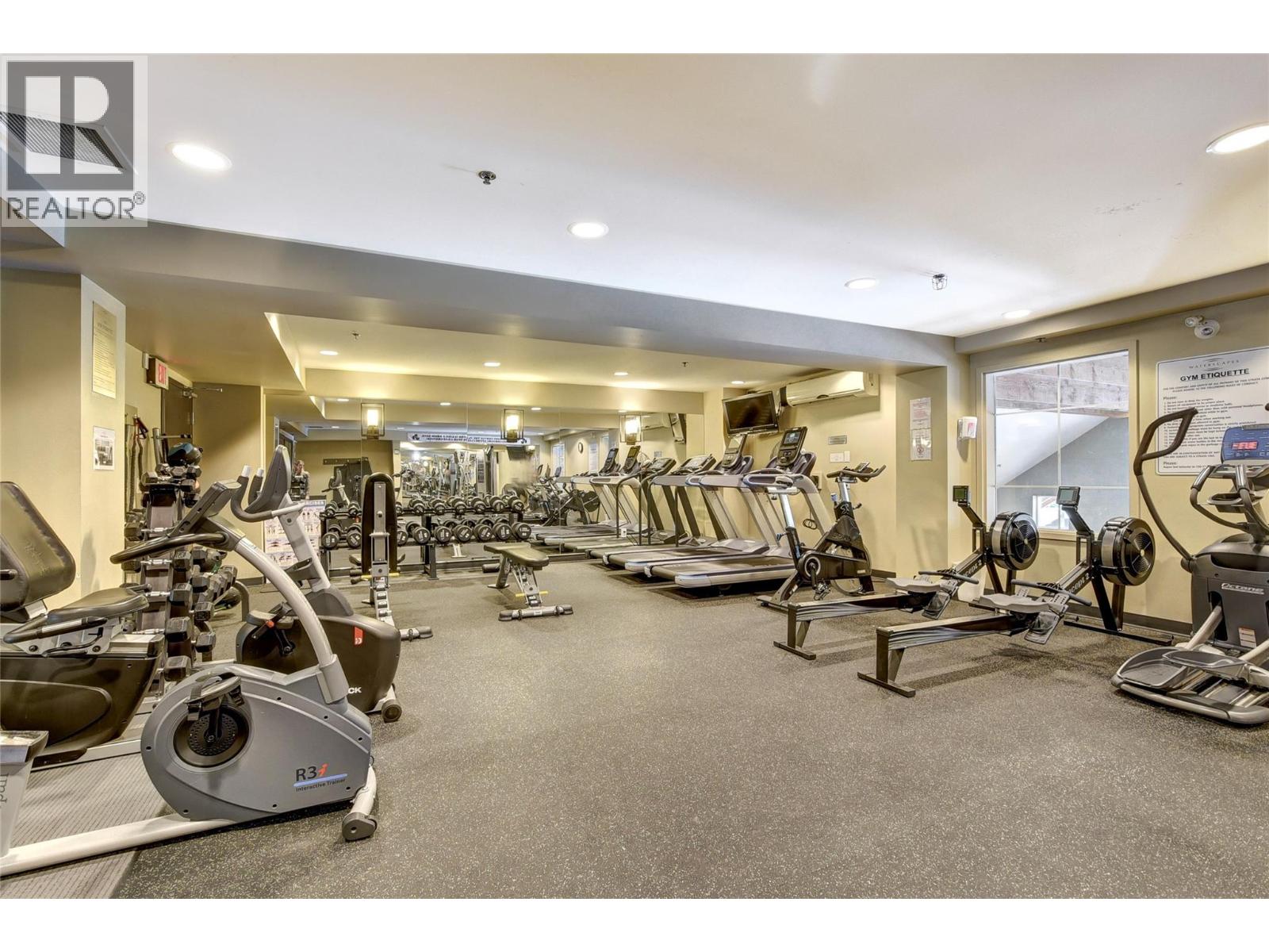 324 1099 Sunset Drive, Kelowna