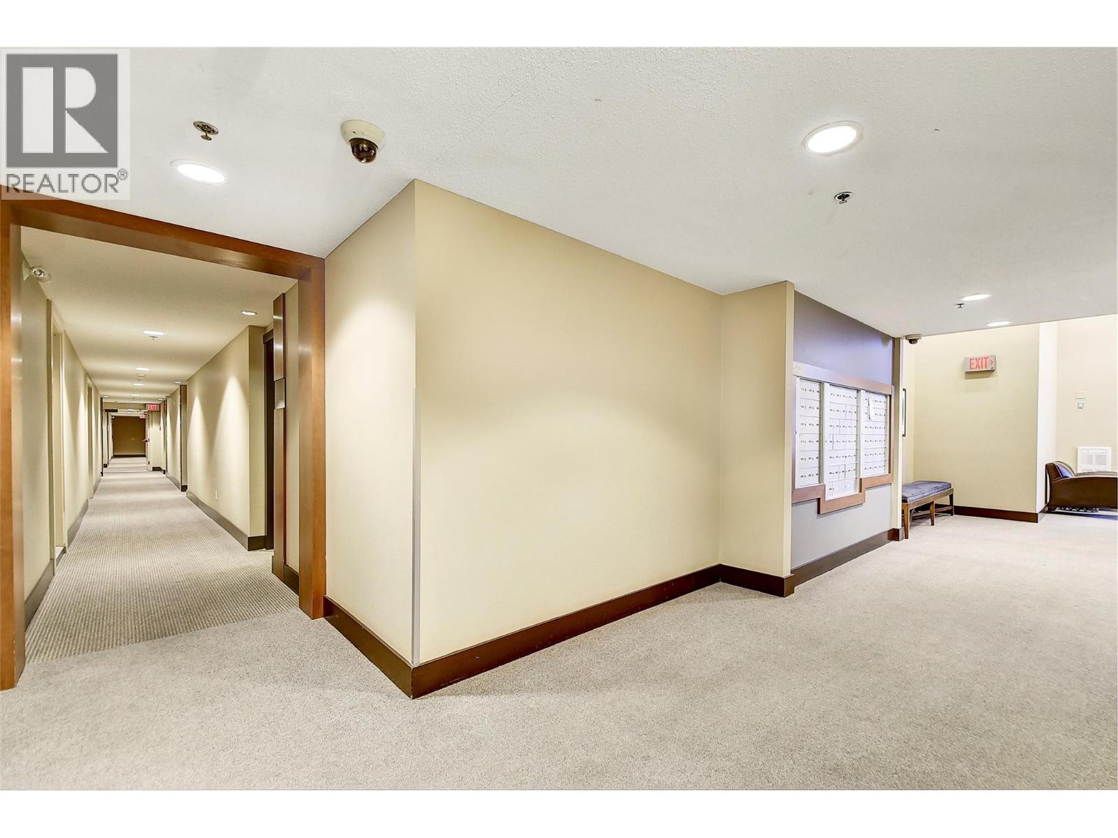 324 1099 Sunset Drive, Kelowna