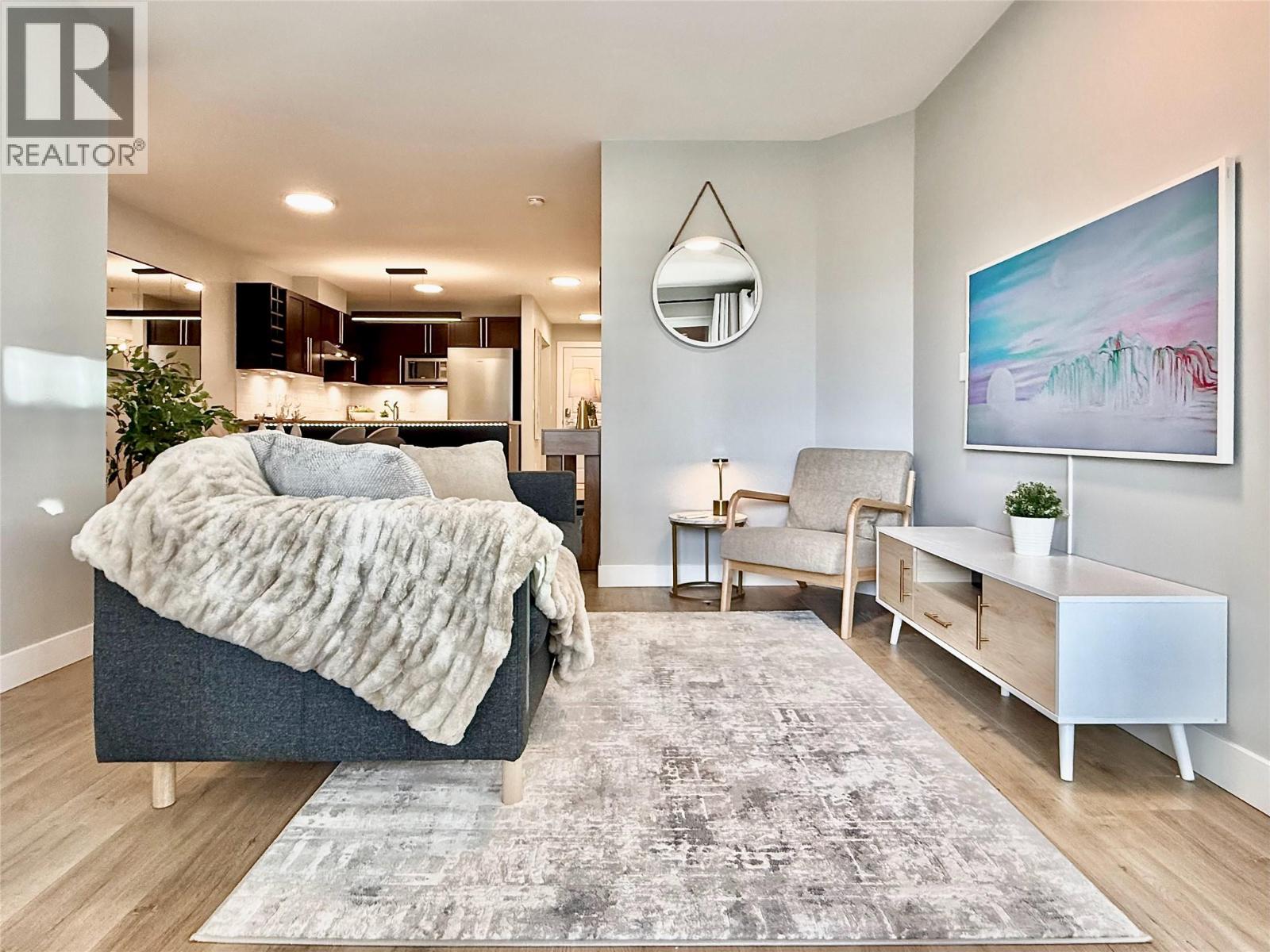 324 1099 Sunset Drive, Kelowna