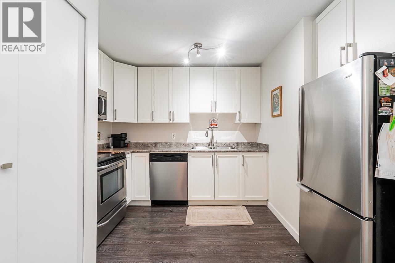 203 2983 CAMBRIDGE STREET, Port Coquitlam