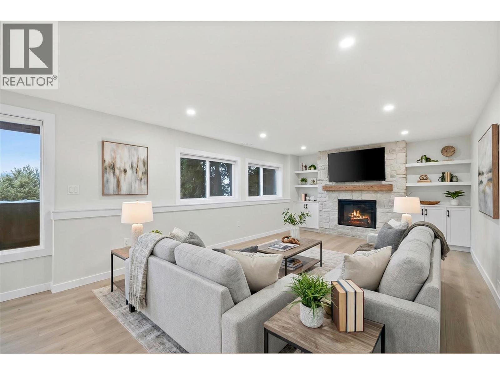 2022 Eagle Bay Road, Blind Bay