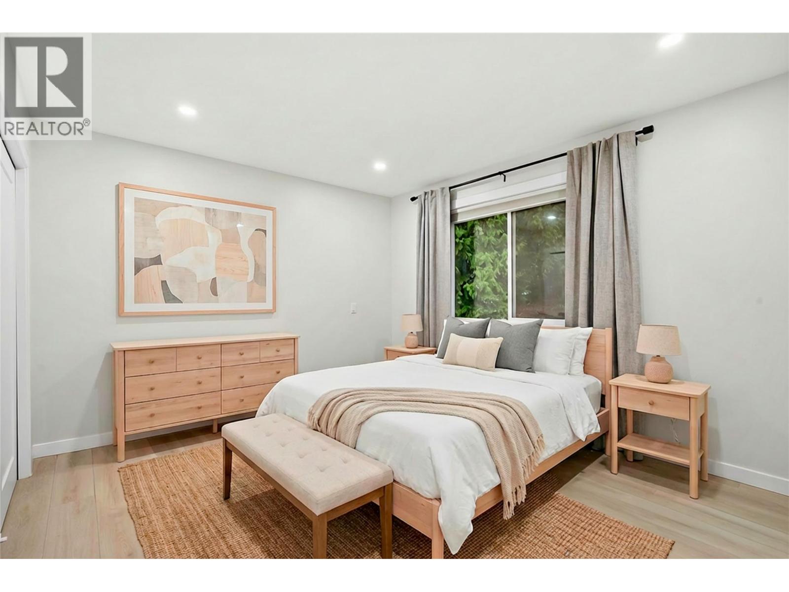 2022 Eagle Bay Road, Blind Bay