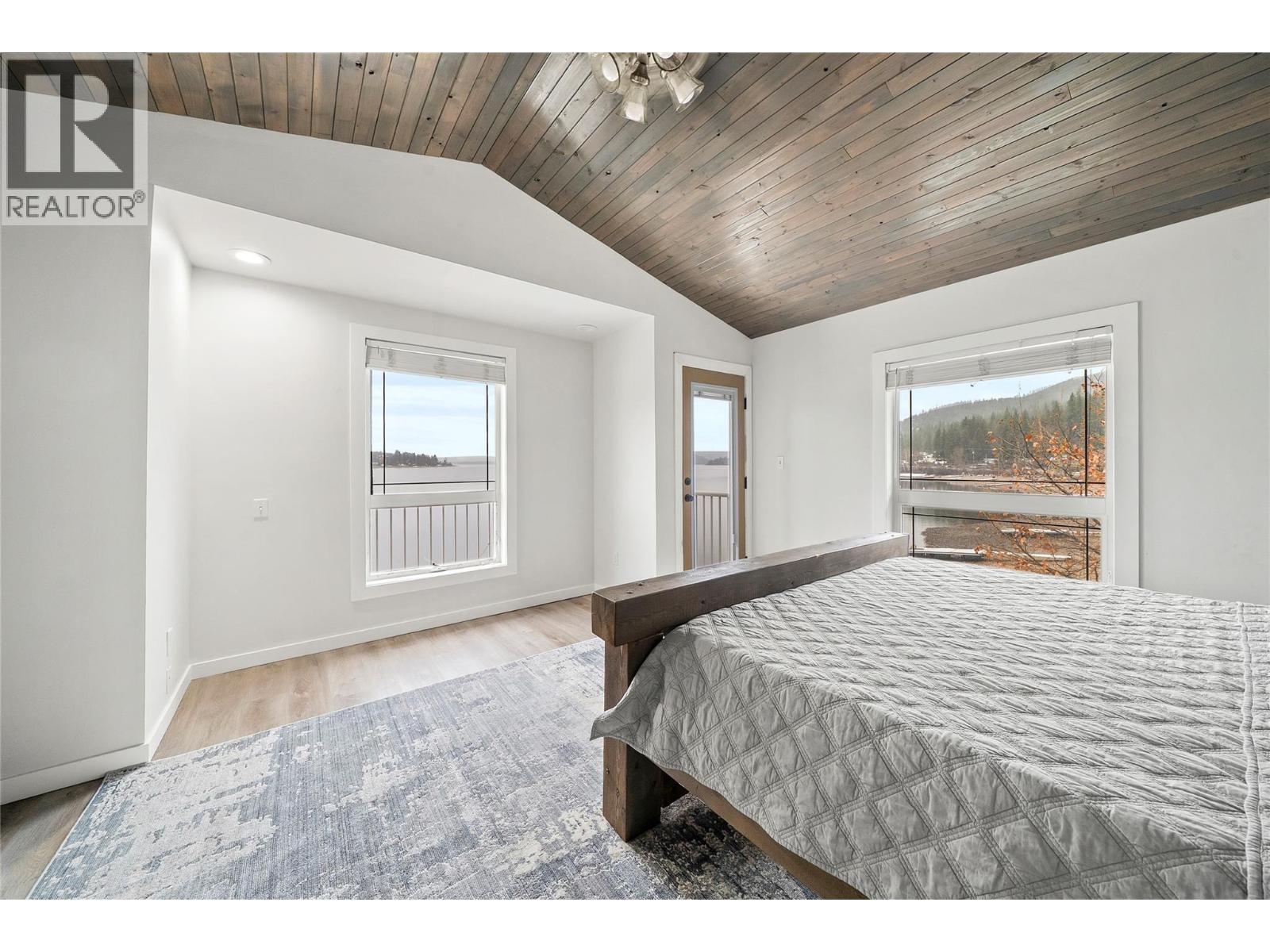 2022 Eagle Bay Road, Blind Bay