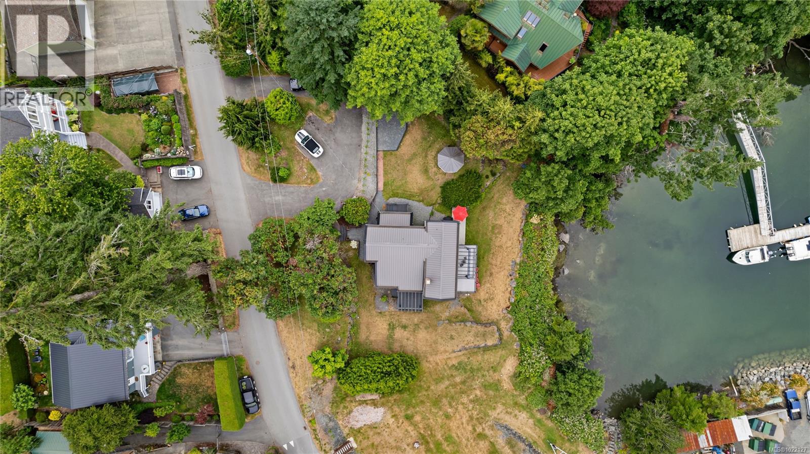 5025 Genoa Bay Rd - 3
