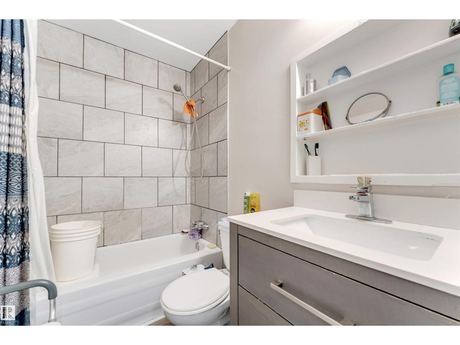 15304 121 ST NW, Edmonton