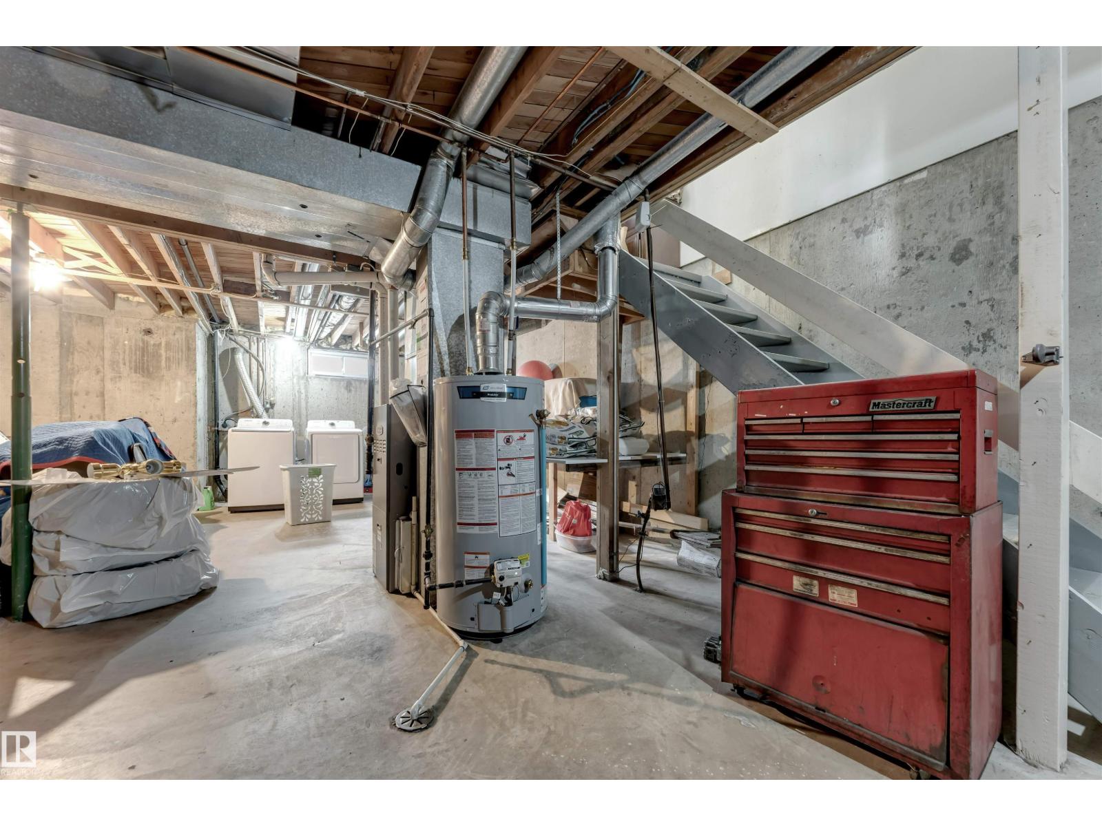 15304 121 ST NW, Edmonton