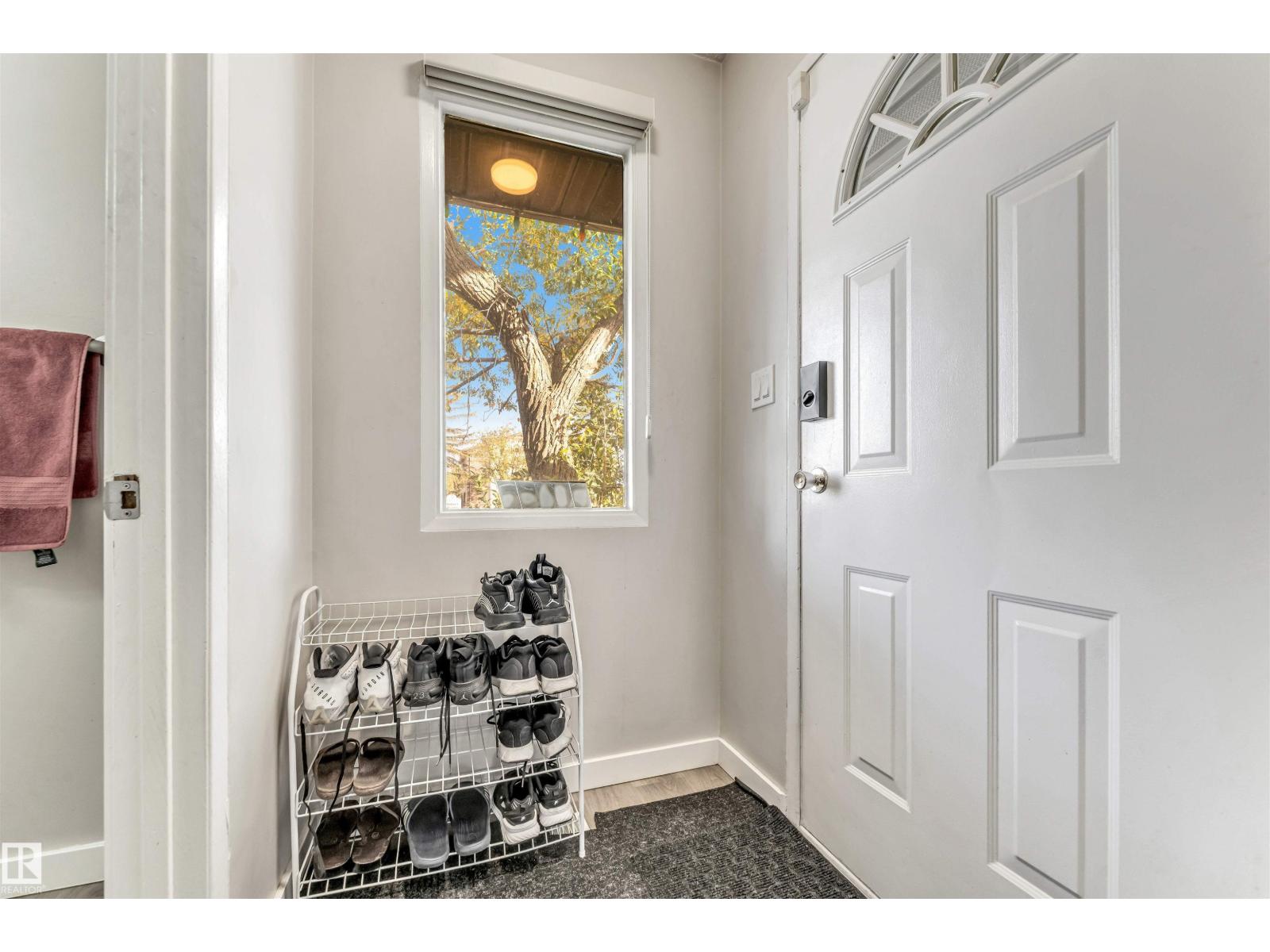 15304 121 ST NW, Edmonton