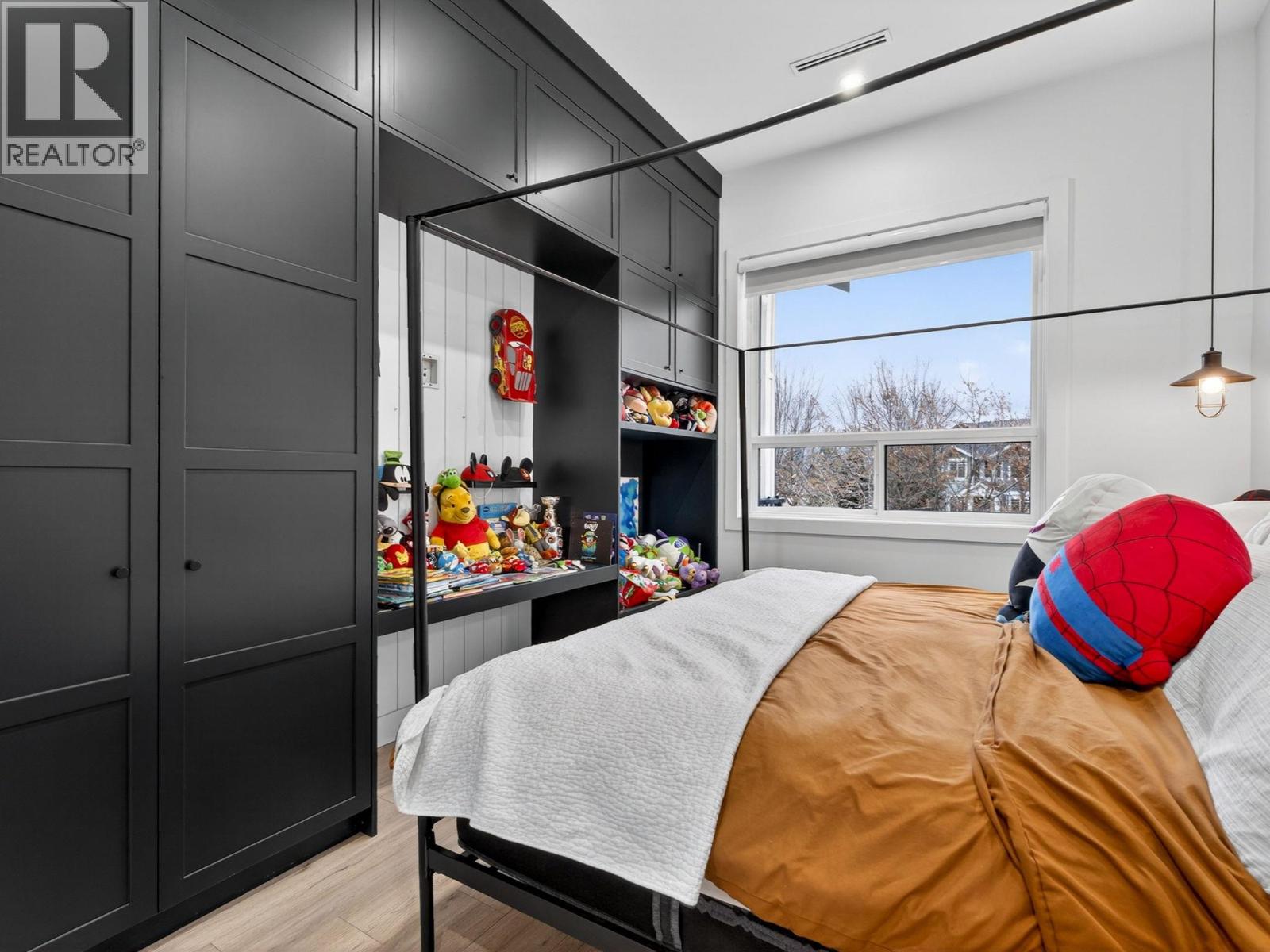  5300 Hedeman Court, Kelowna