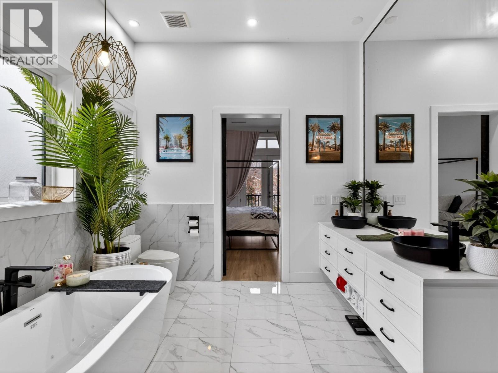  5300 Hedeman Court, Kelowna