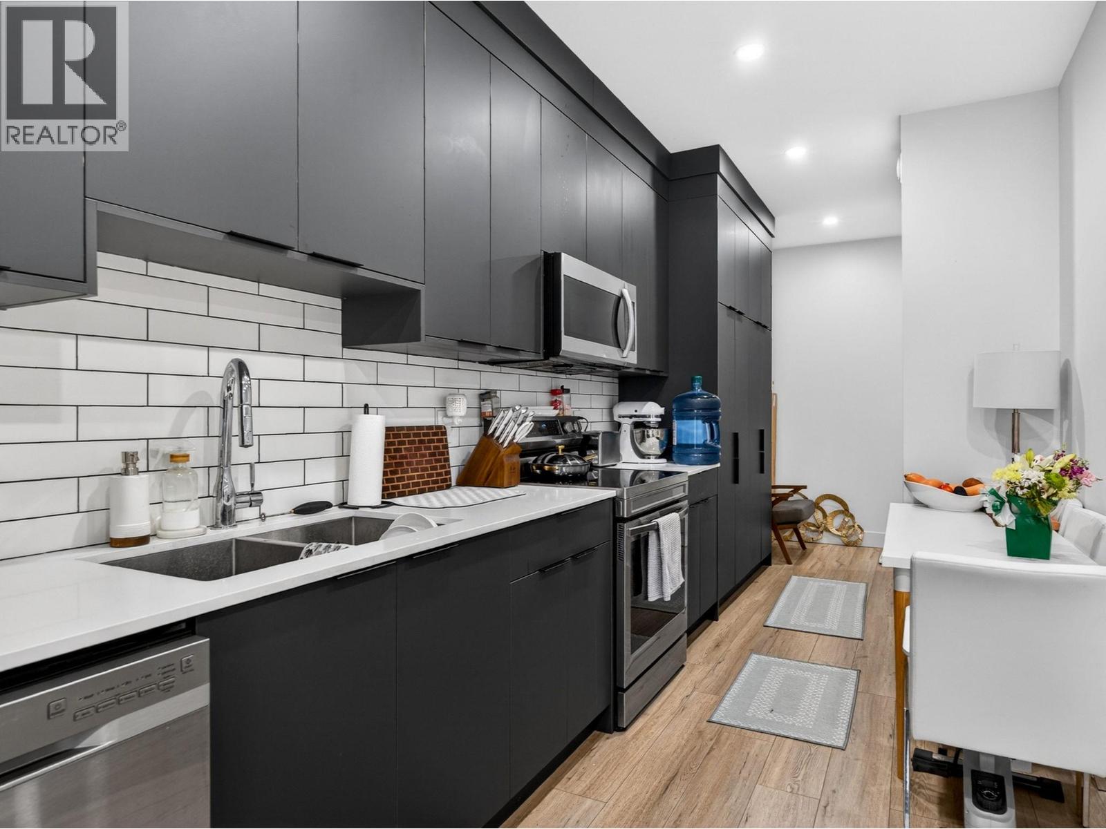  5300 Hedeman Court, Kelowna