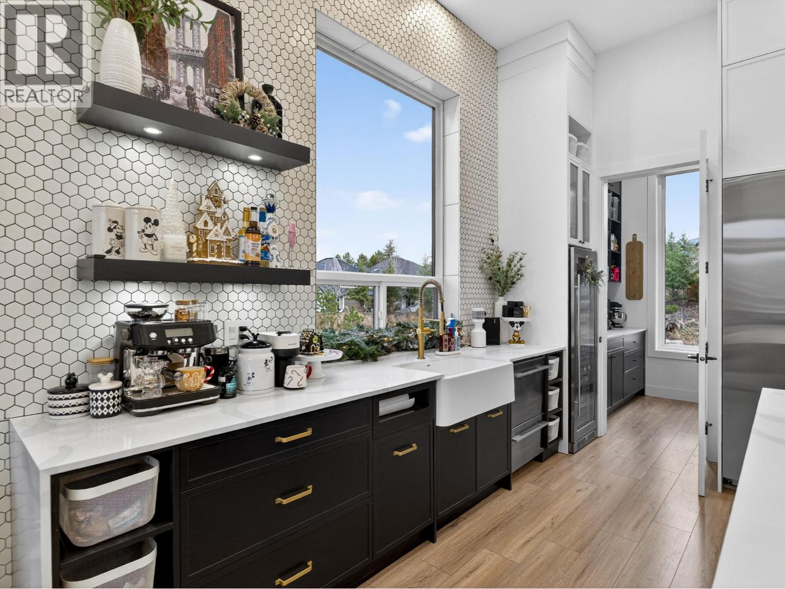  5300 Hedeman Court, Kelowna