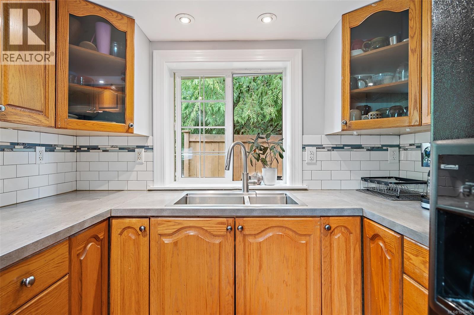 1405 Fisher Rd - 35