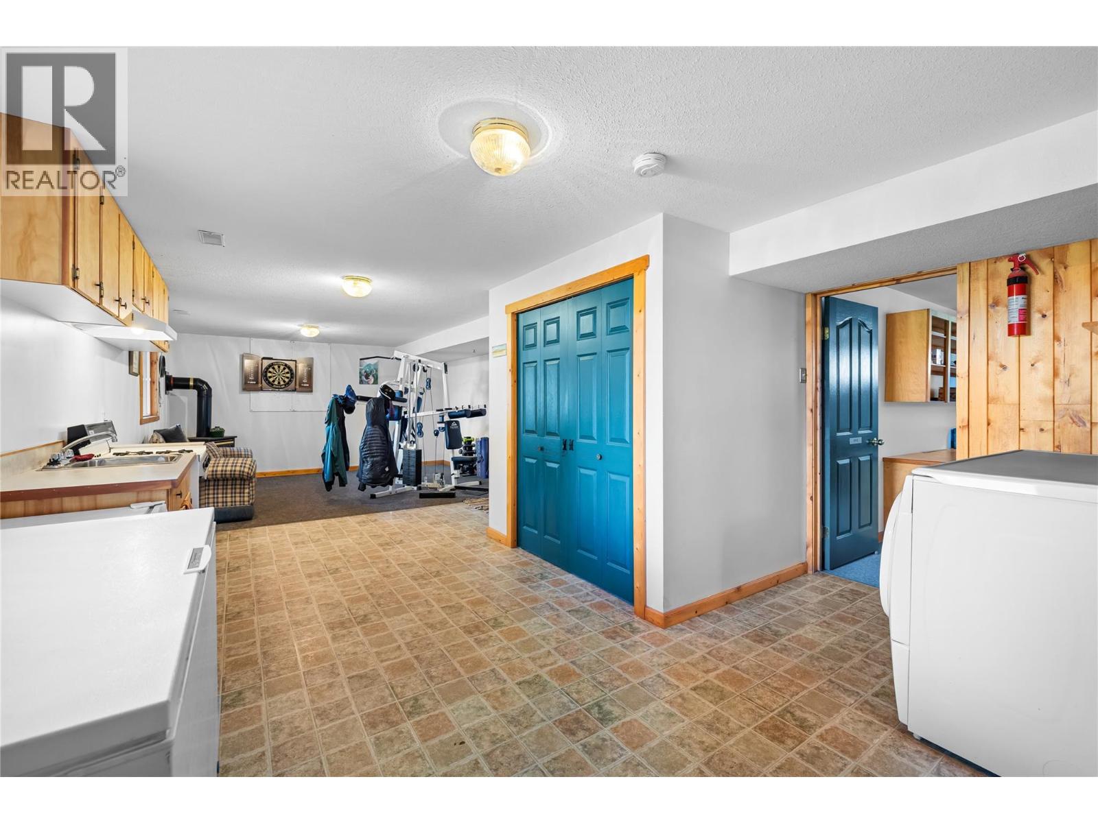 2033 Smith Road, Creston