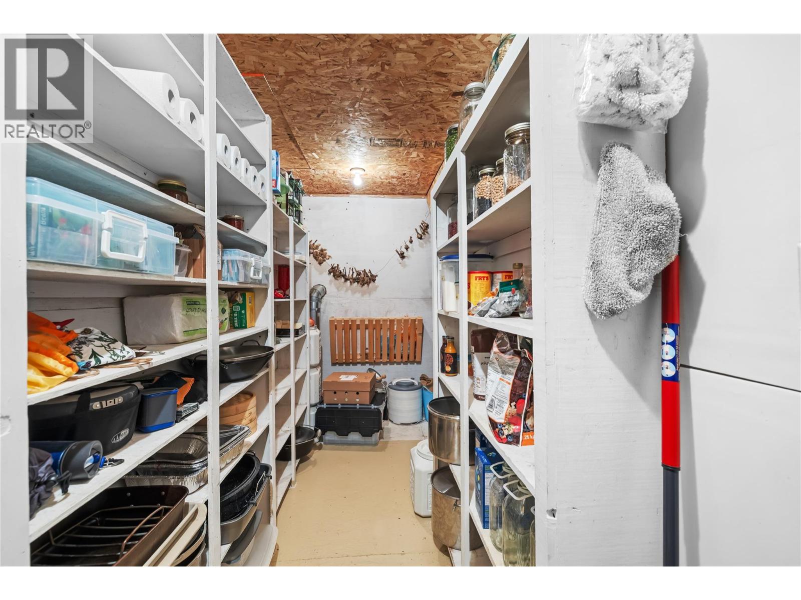 2033 Smith Road, Creston