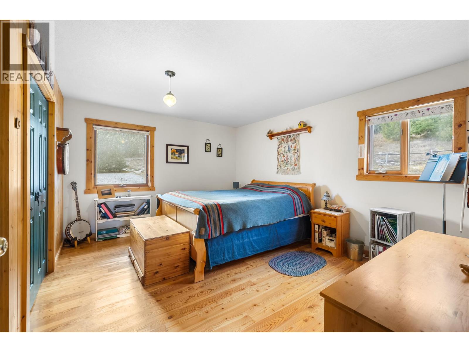 2033 Smith Road, Creston