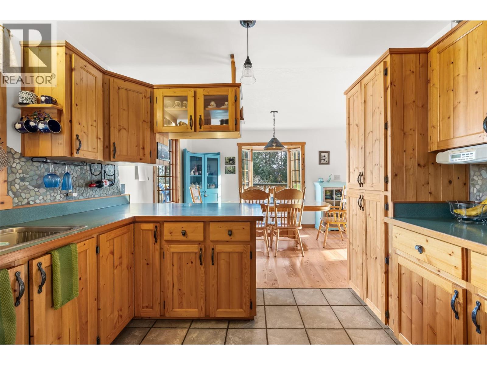 2033 Smith Road, Creston