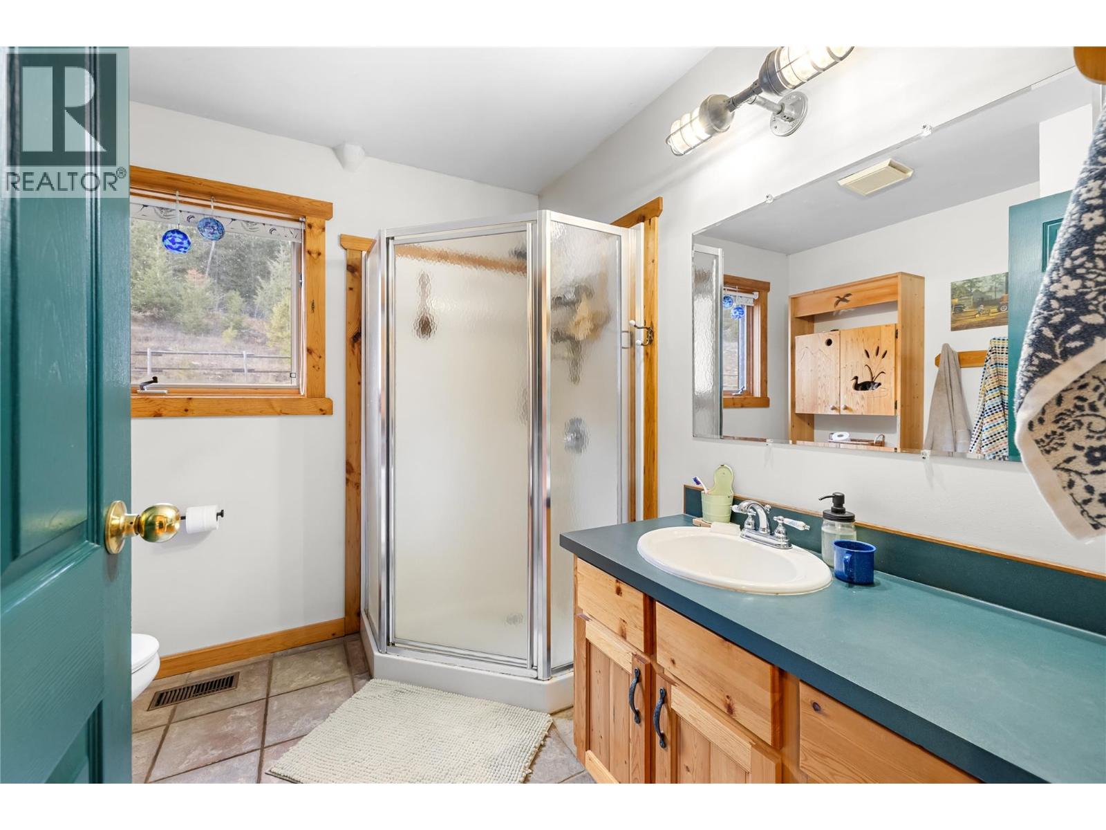 2033 Smith Road, Creston