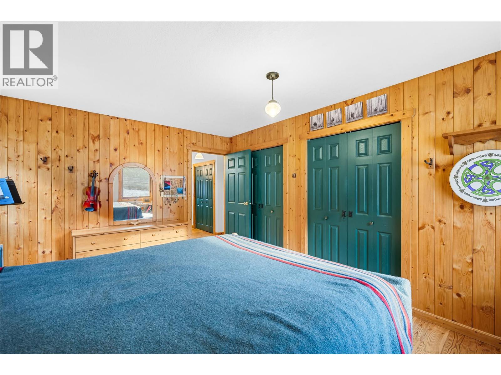 2033 Smith Road, Creston