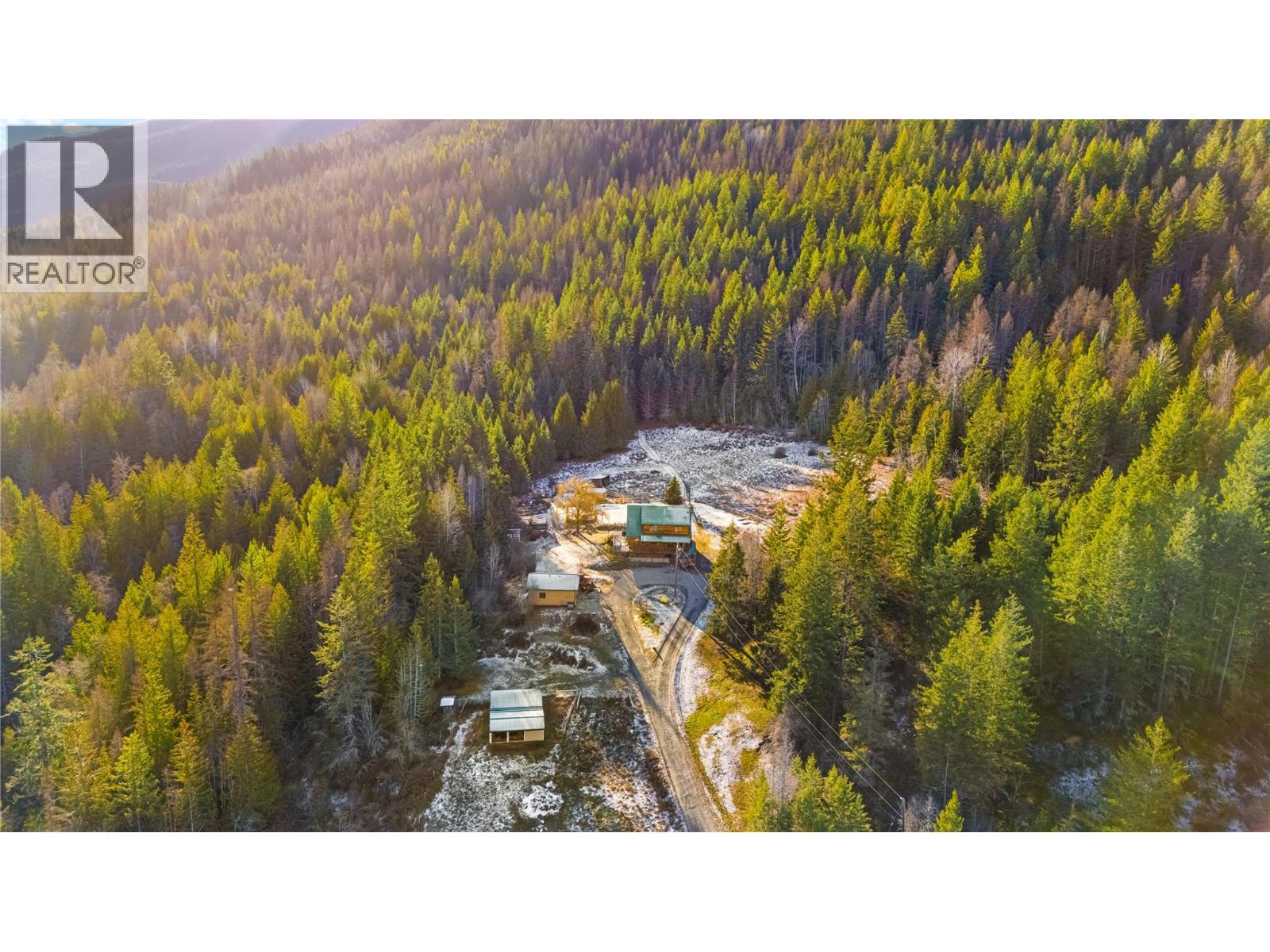 2033 Smith Road, Creston