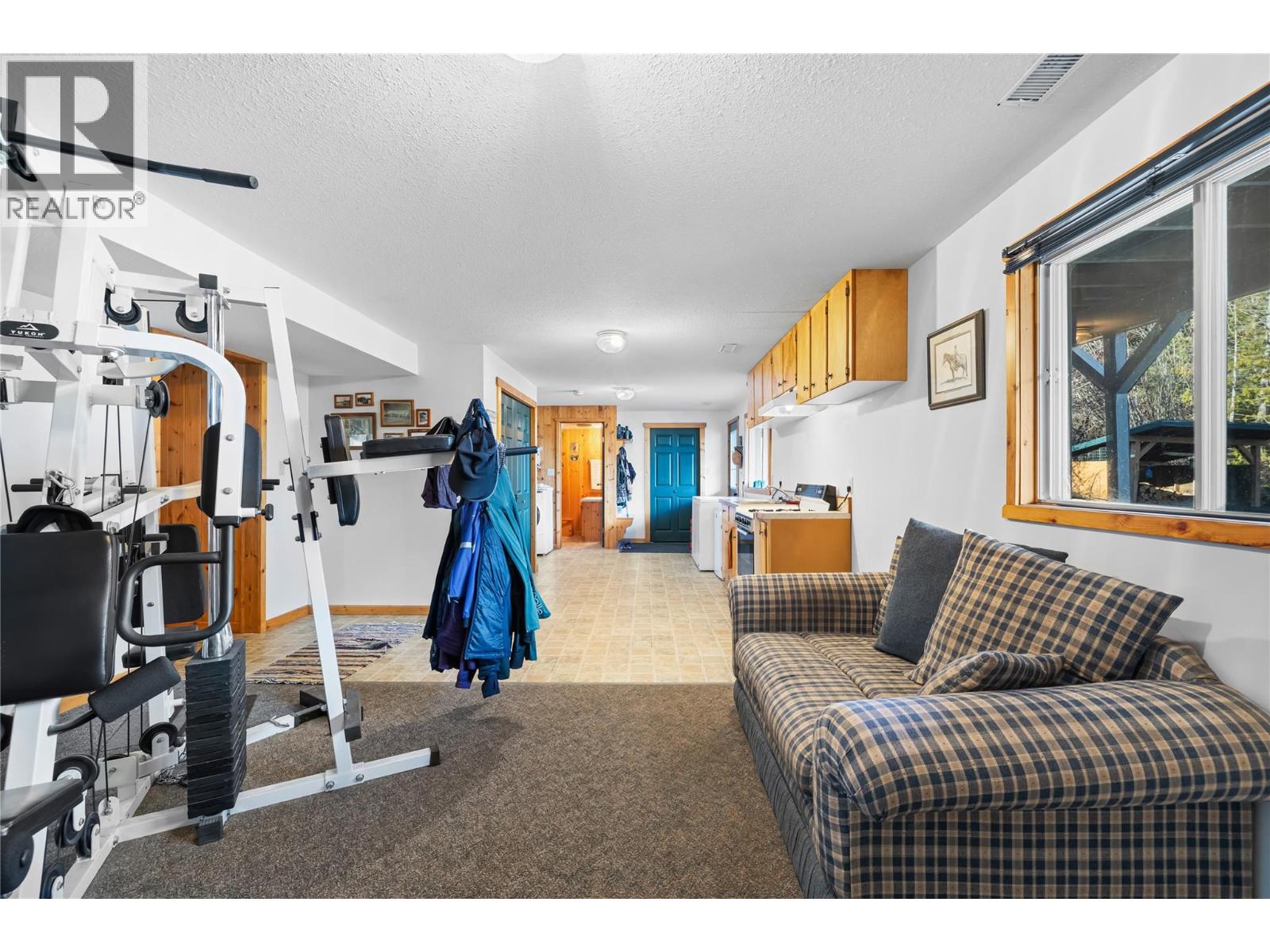 2033 Smith Road, Creston