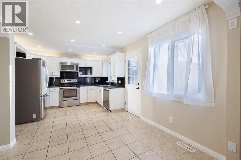 Single Family House for Sale in  Macewan Ridge Close NW MacEwan Glen Calgary 