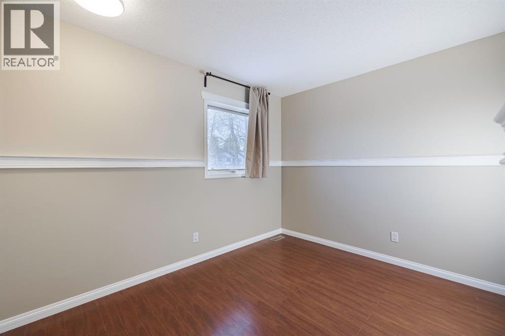 Single Family House for Sale in  Macewan Ridge Close NW MacEwan Glen Calgary 