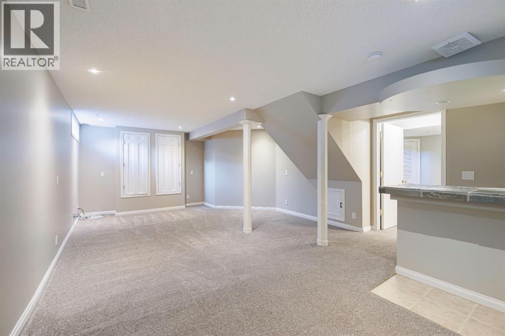 Single Family House for Sale in  Macewan Ridge Close NW MacEwan Glen Calgary 