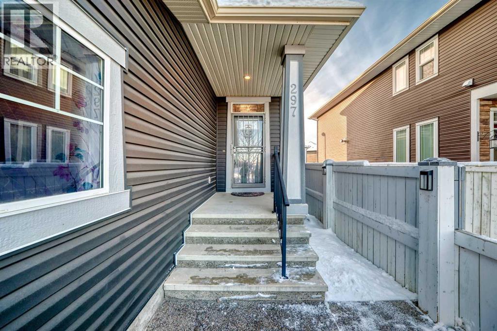 Single Family House for Sale in  Evanspark Gardens NW Evanston Calgary 