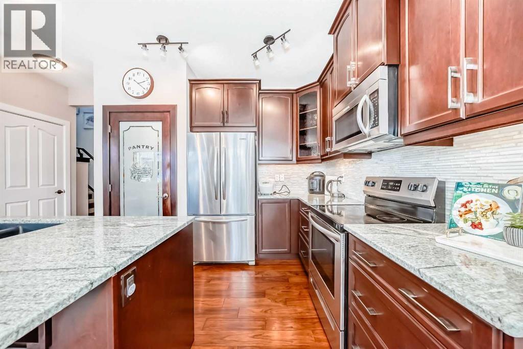 Single Family House for Sale in  Evanspark Gardens NW Evanston Calgary 