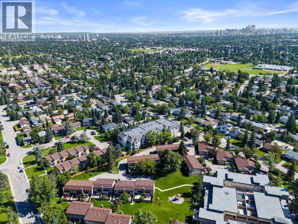 Single Family House for Sale in    Street SW Glamorgan Calgary 