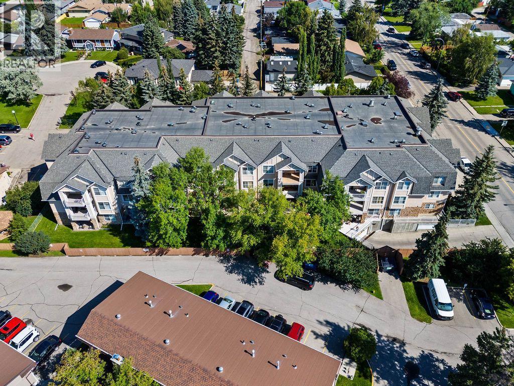 Single Family House for Sale in    Street SW Glamorgan Calgary 