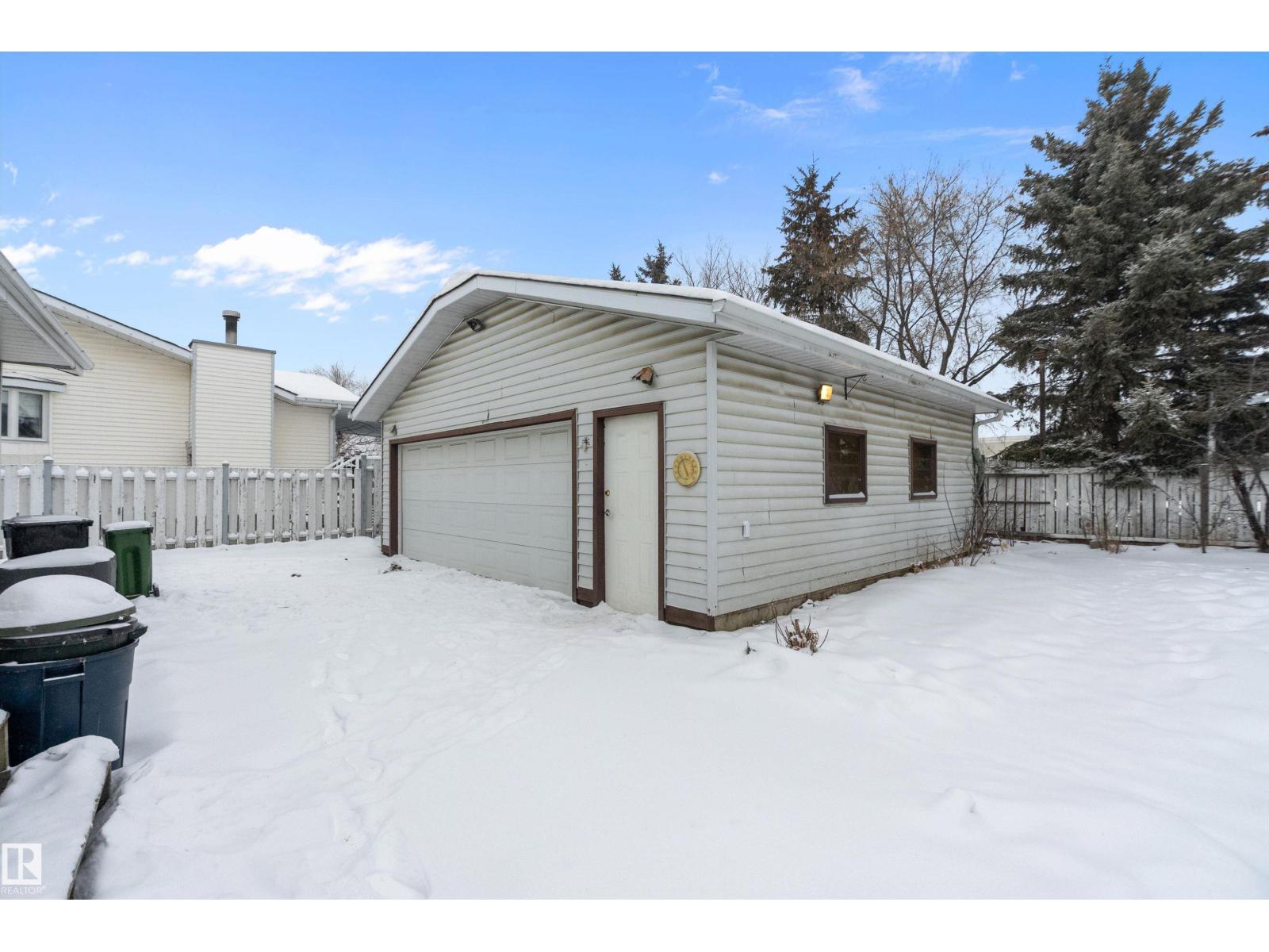 128 WARWICK CR NW, Edmonton