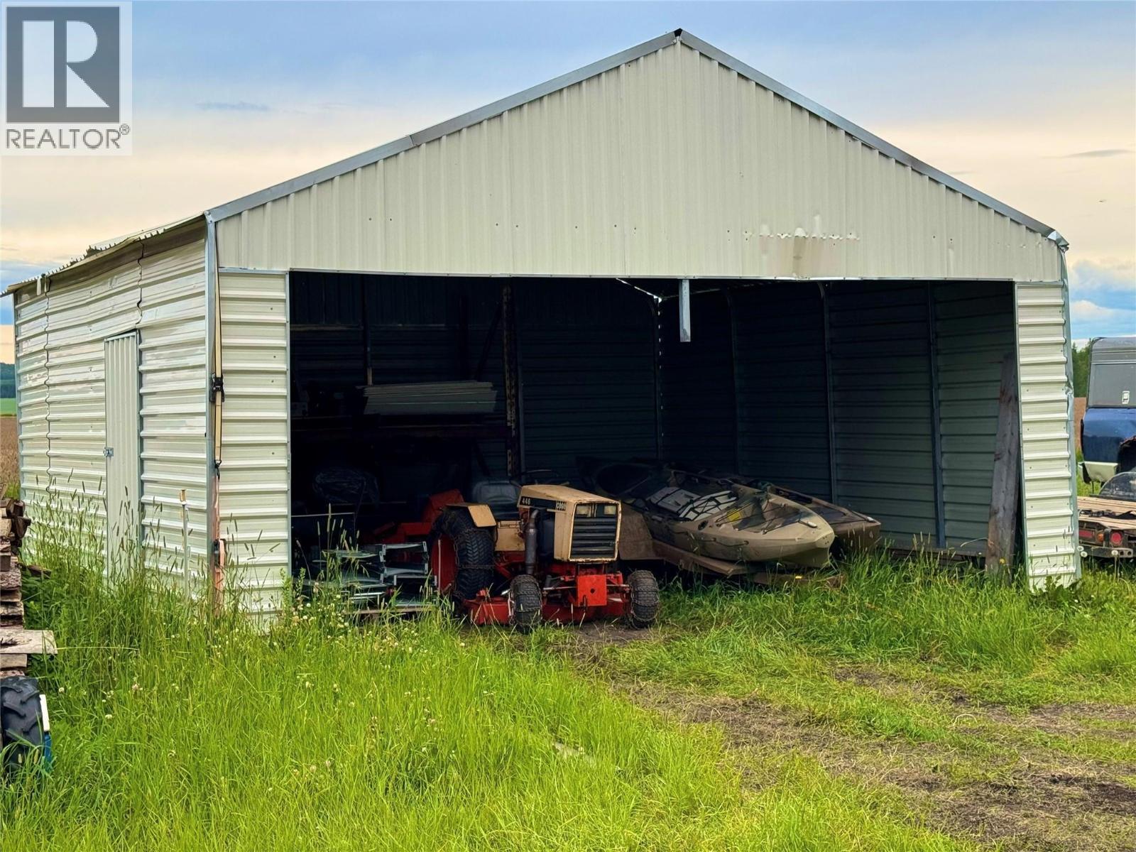 15451 Old Edmonton Hwy Highway, Dawson Creek