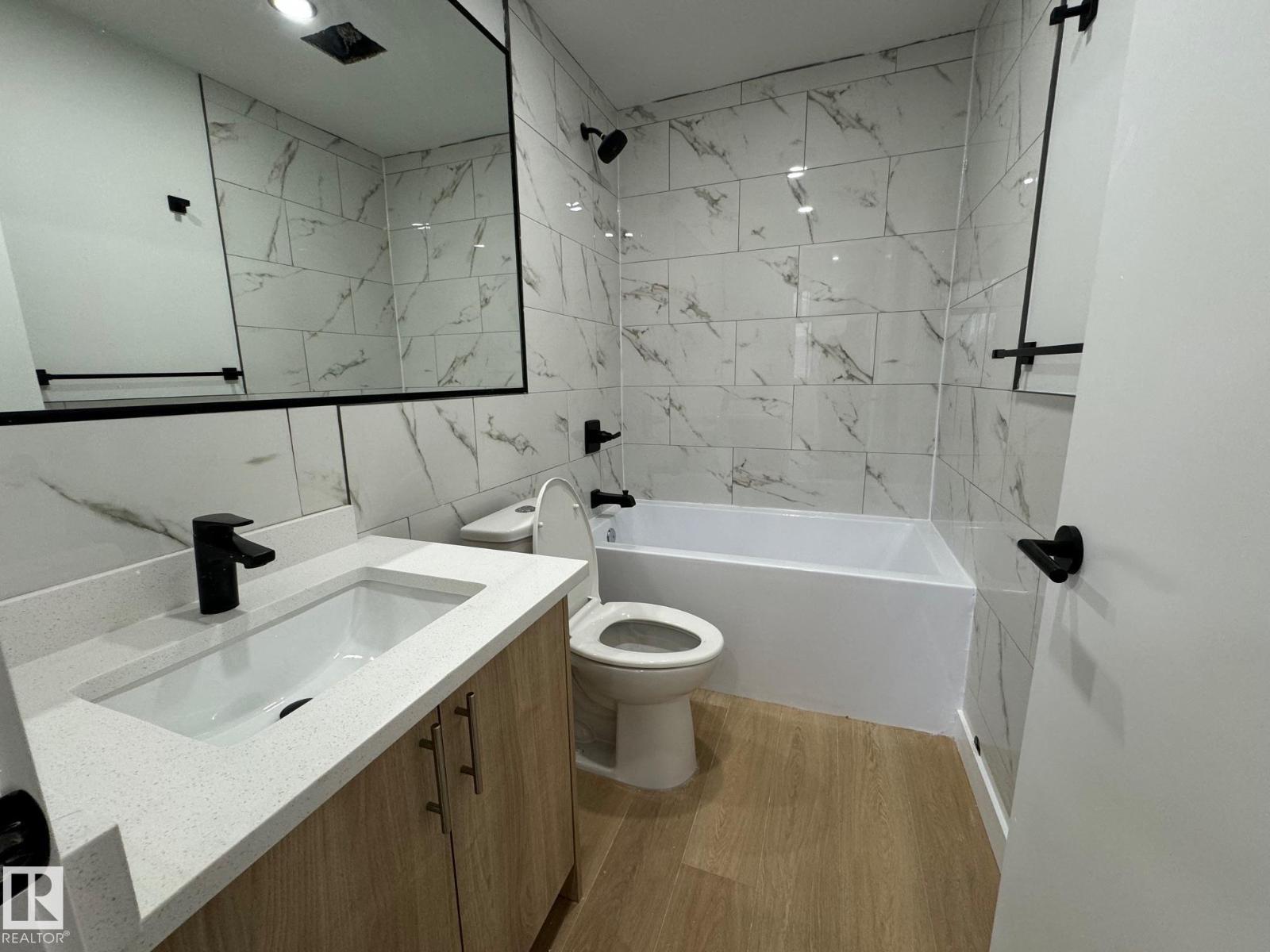 #402 7404 108 ST NW, Edmonton