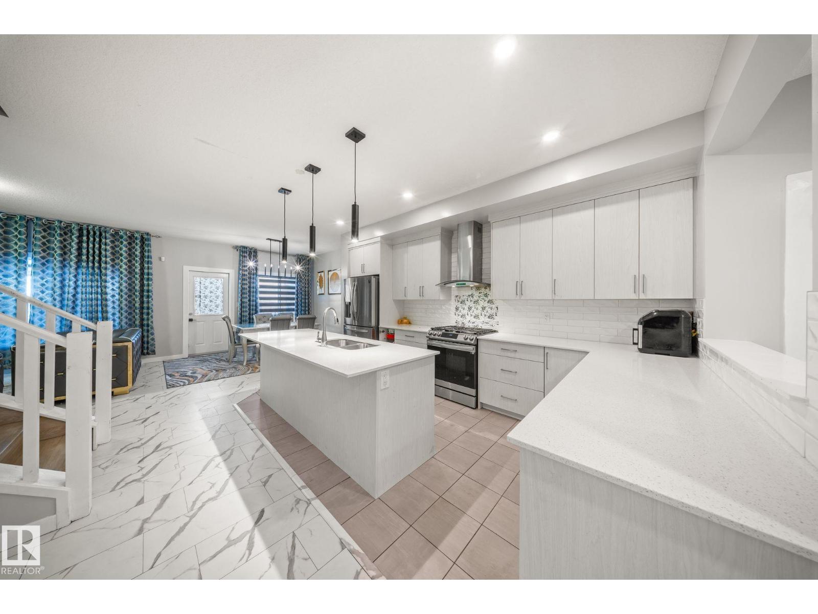 3445 CHECKNITA TC SW, Edmonton