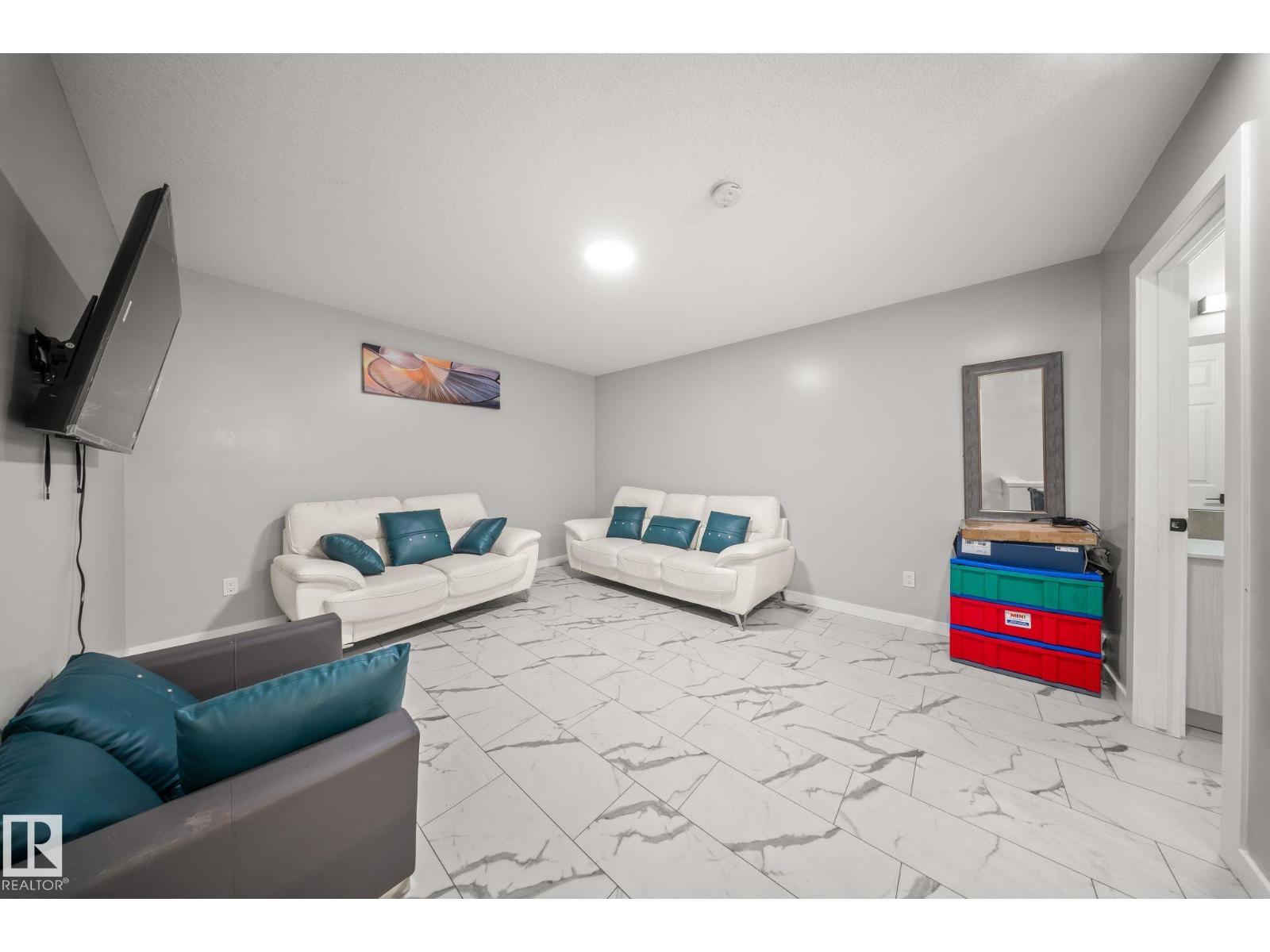 3445 CHECKNITA TC SW, Edmonton