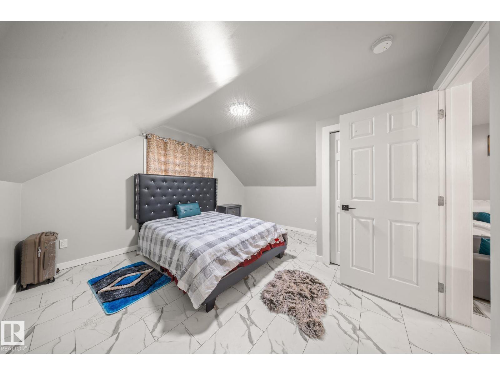 3445 CHECKNITA TC SW, Edmonton